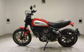DUCATI SCRAMBLER ICON 2015