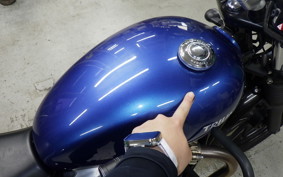 TRIUMPH STREET TWIN 2021