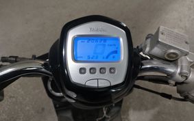 YAMAHA CUXI 100 C1DW