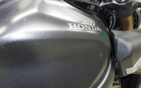 HONDA CB650R E-Clutch 2025 RH17