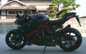 BMW M1000R 2025 0P51