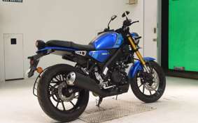 YAMAHA XSR155 2015
