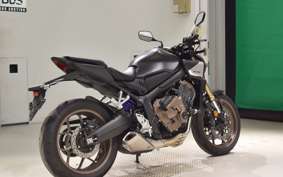 HONDA CB650R E-Clutch 2025 RH17