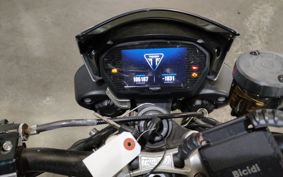 TRIUMPH STREET TRIPLE RS 2018 HDA464