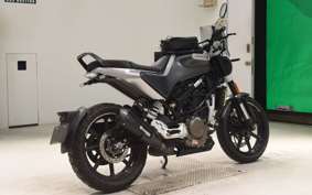 HUSQVARNA SVARTPILEN 250