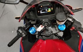 HONDA CBR600RR PC40