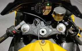 YAMAHA YZF-R1 RN23