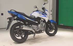 SUZUKI GSR250 2011
