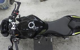 TRIUMPH STREET TRIPLE RS 2025