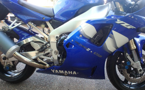 YAMAHA YZF-R1 2000 RN04