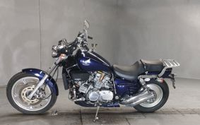 HONDA MAGNA 750 RC28