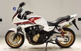HONDA CB1300SB SUPER BOLDOR A 2013 SC54