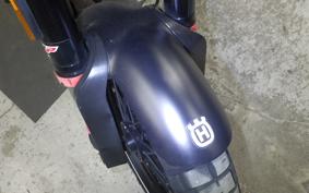 HUSQVARNA SVARTPILEN 401 2023