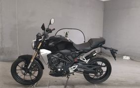 HONDA CB250R MC52