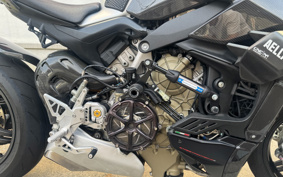 DUCATI STREET FIGHTER V4S 2021 1F00