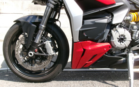 DUCATI  DUCATI  STREET  FIGHTER V2 2023 3F00