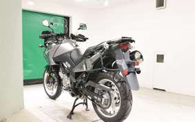 SUZUKI Vｽﾄﾛｰﾑ650 2013