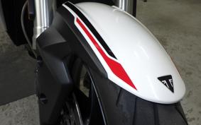 TRIUMPH STREET TRIPLE S 2022