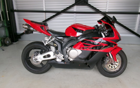 HONDA CBR1000RR 2004 SC57
