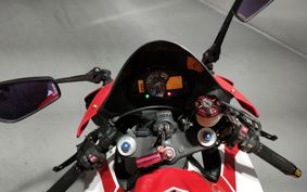 HONDA CBR600RR 2013 PC40