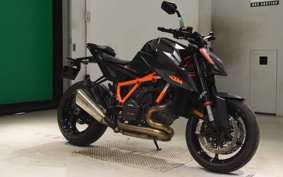 KTM 1290 SUPER DUKE R 2021