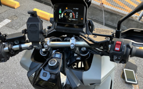 HONDA X-ADV 750 2025 RH21