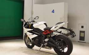 TRIUMPH DAYTONA 675 R 2015