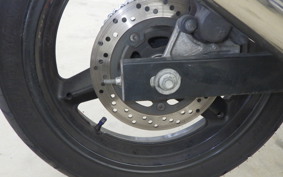 SUZUKI GSR250