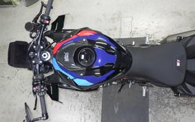 BMW M1000R 2024