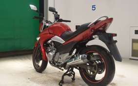 SUZUKI GSR250 2018