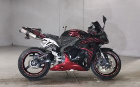 HONDA CBR600RR PC40