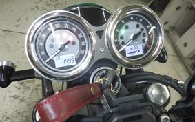 TRIUMPH BONNEVILLE T100 2025