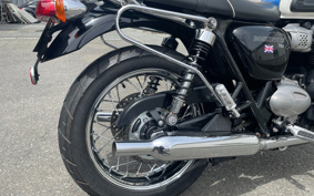 TRIUMPH BONNEVILLE T100 2016 DAD70G