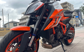 KTM 1290 SUPER DUKE R 2022 V3940