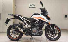 KTM 390 DUKE 2025