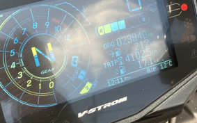 SUZUKI DL1050 (V-Strom 1050) 2021 EF11M