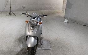YAMAHA VINO125 SE24