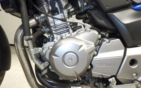 SUZUKI GSR250S