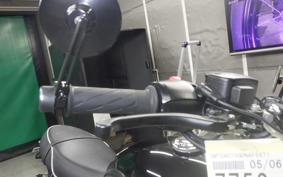 TRIUMPH BONNEVILLE T100 2021