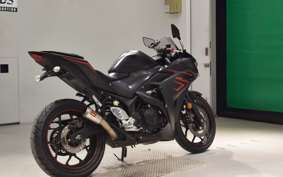 YAMAHA YZF-R25