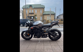 TRIUMPH  TRIUMPH  STREET  TRIPLE RS 2023 HDA614