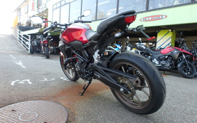 HONDA CB250R MC52
