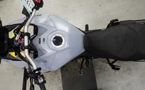 SUZUKI Vｽﾄﾛｰﾑ800DE EM1BA