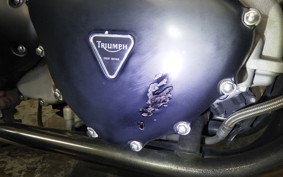 TRIUMPH THRUXTON 900 2005
