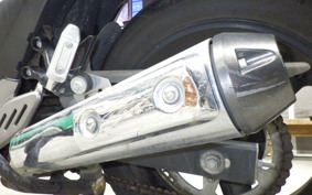 SUZUKI GSR250