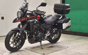 SUZUKI Vｽﾄﾛｰﾑ250A 2009