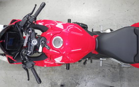 HONDA CBR650R E-Clutch 2025 RH17