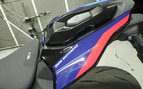 BMW M1000R 2024