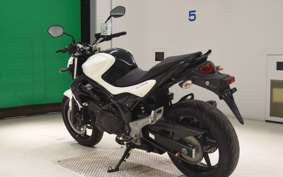 SUZUKI GLADIUS 2013 VK58A