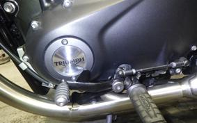 TRIUMPH BONNEVILLE BOBBER 2025